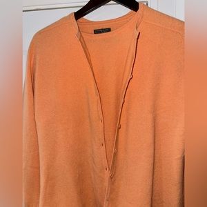 CLASSIQUE ENTIER, PEACH, WOMEN’S CASHMERE LUXURY SHIRT/SWEATER SET       Size: L